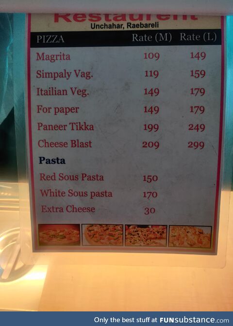 At a roadside eatery in Indian. Decrypt the type of pizza.