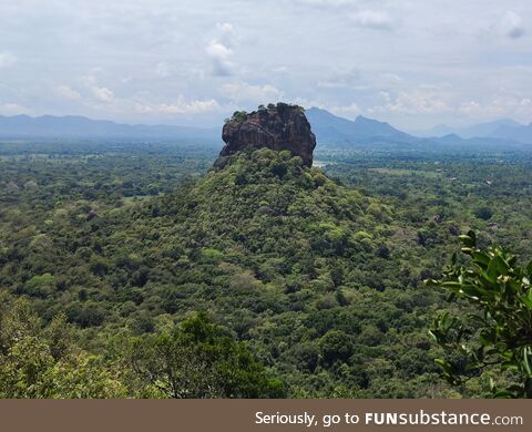 I took a photo of the 8th wonder of the world. (Sigiriya, the lion rock fortress)