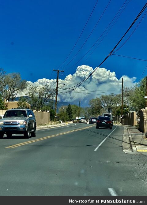 [OC] the Calf Canyon/Hermit’s Peak fire looming over downtown Santa Fe NM today