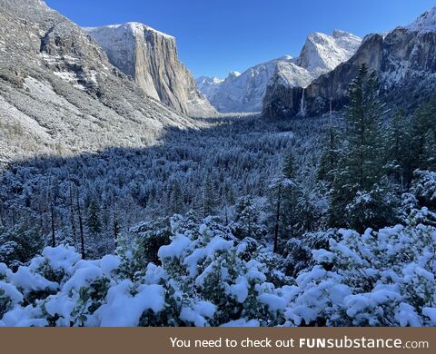 Yosemite valley (from tunnel view) with all the recent snow is absolutely beautiful