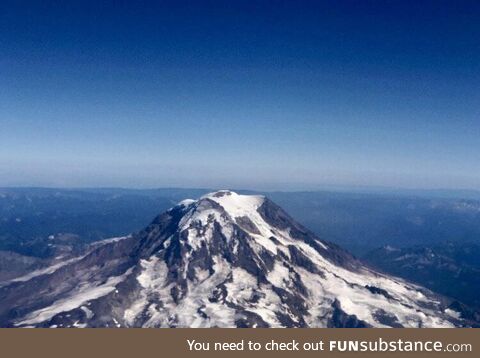 Mount Rainier from airplane