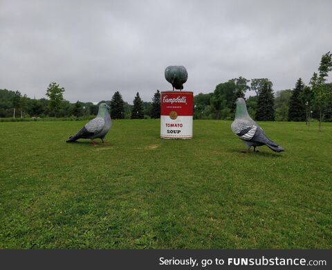 Statue: Campbell's soup can with pigeons in Québec City