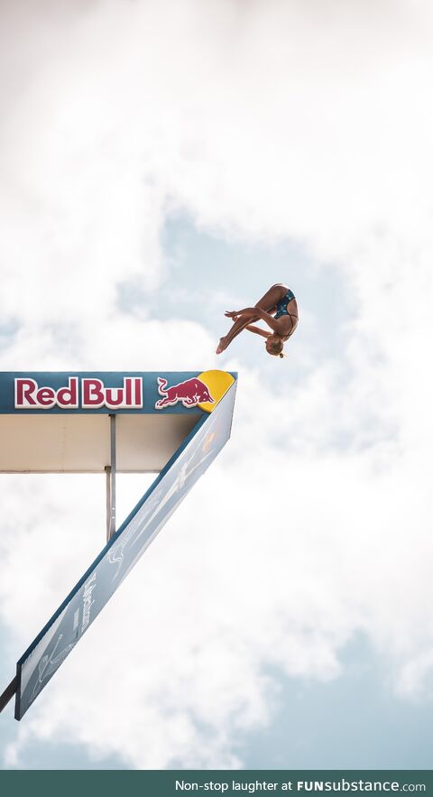 Shot this from todays RedbullCliffdiving in Copenhagen [OC]