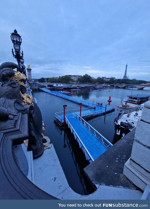 Paris 2024 - Swimming Course / View to the Eiffel Tower / Seine