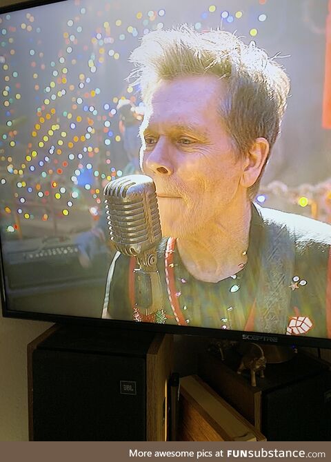 Kevin bacon apparently can sing into a backwards microphone with no negative results