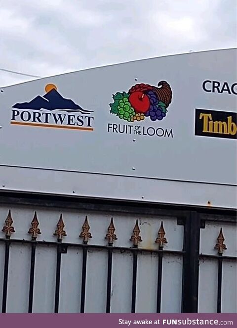 The Fruit of the Loom Cornucopia logo absolutely existed