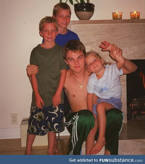 Leonardo DiCaprio with his cousins, 1999