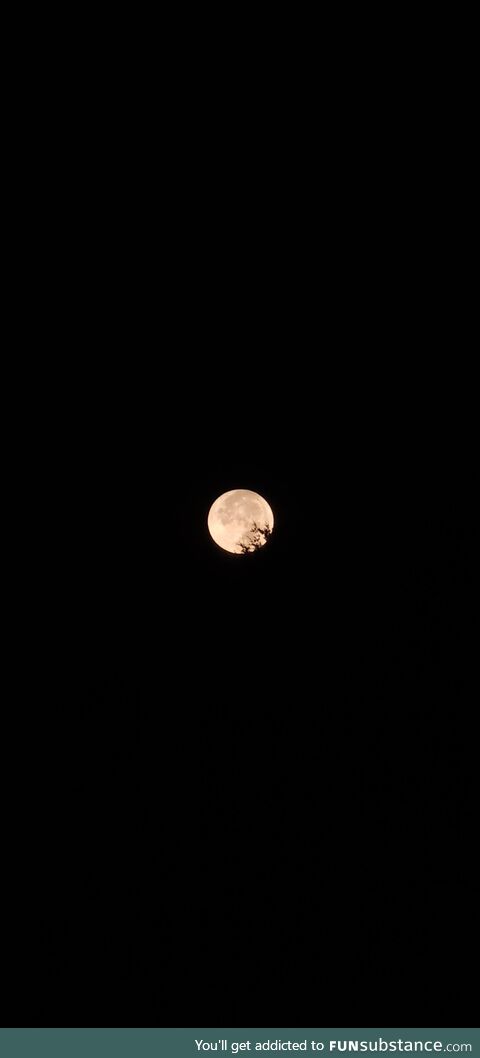 The moon is cracking