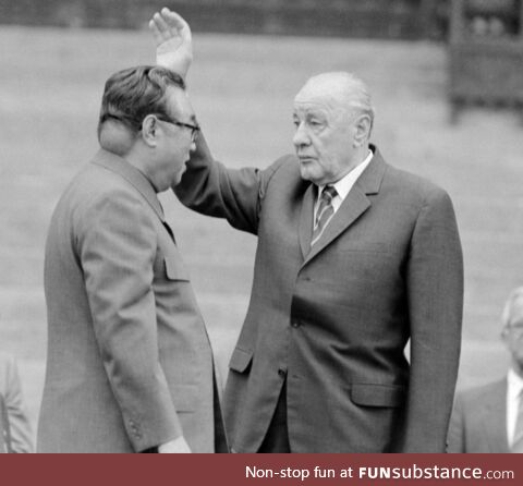 Rare photo of Kim Il-sung's baseball sized tumor on his neck, 1984
