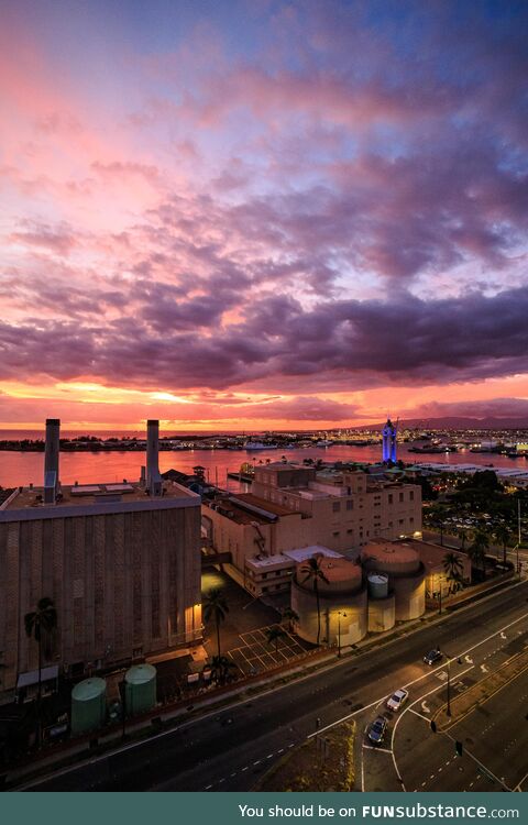 Honolulu harbor sunset (11/11/21)
