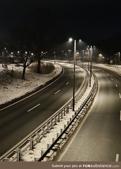 No one is here (Copenhagen highway)