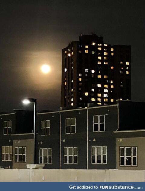 [OC] Tonight’s moon