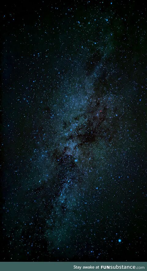 Milkyway picture. The red star is Garnet. The brightest star at the right/bottom is Vega