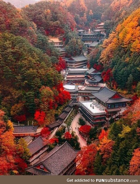 Autumn Guin-temple in Danyang, Korea