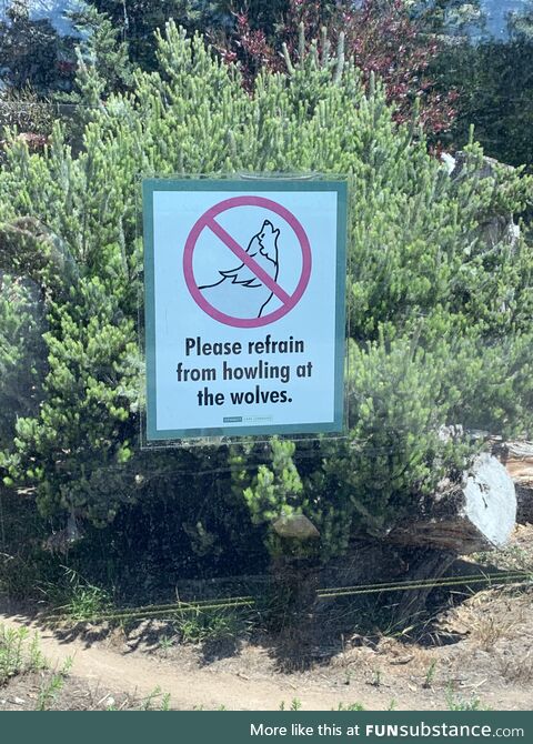 A friendly reminder at the San Francisco Zoo