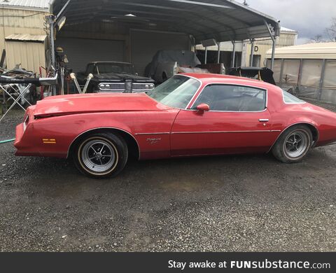 [oc] picture taken by me. Firebird all booted up ready to leave the shop