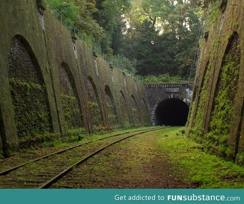 Abandoned railroad in paris